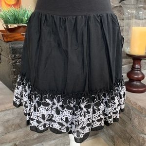 Beautiful Black and White Skirt